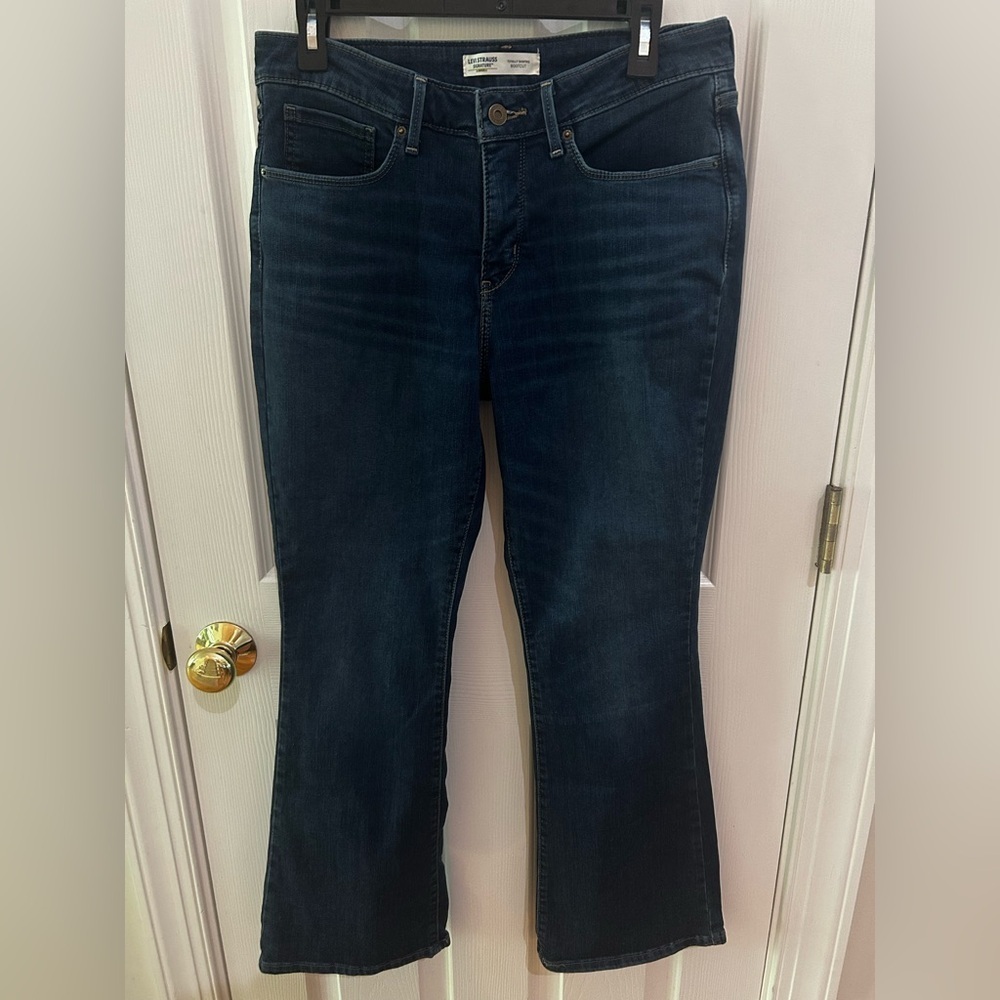 Levi Strauss Signature Gold Totally Shaping Bootcut Jeans Dark Wash Women’s